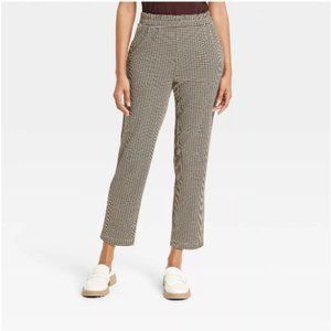 Checked Straight-Leg Women's Pants in Black & Cream